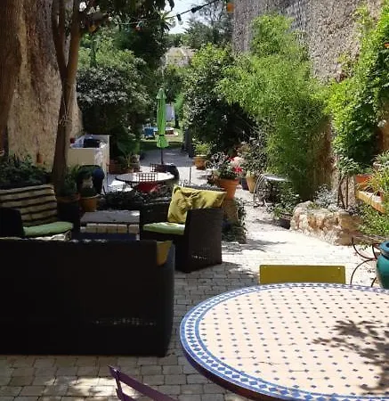 Couette-café Le Jardin Bernard Perrier 3*