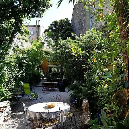 Le Jardin Bernard Perrier 3*
