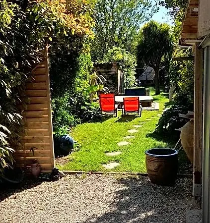 Le Jardin Bernard Perrier Nocleg ze śniadaniem 3*